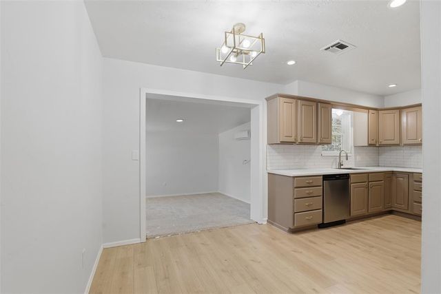 4704 Michael Drive, Del City, OK 73115