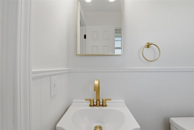 4704 Michael Drive, Del City, OK 73115