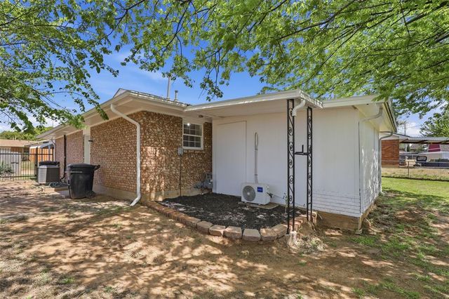 4704 Michael Drive, Del City, OK 73115