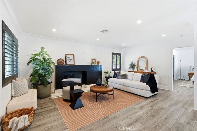 17126 San Fernando Mission, Granada Hills, CA 91344
