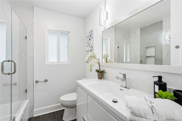17126 San Fernando Mission, Granada Hills, CA 91344