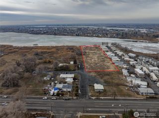 948 S Eastlake Drive, Moses Lake, WA 98837