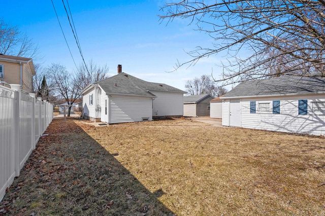 215 S ELM STREET, Kimberly, WI 54136
