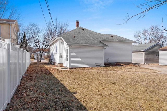 215 S ELM STREET, Kimberly, WI 54136