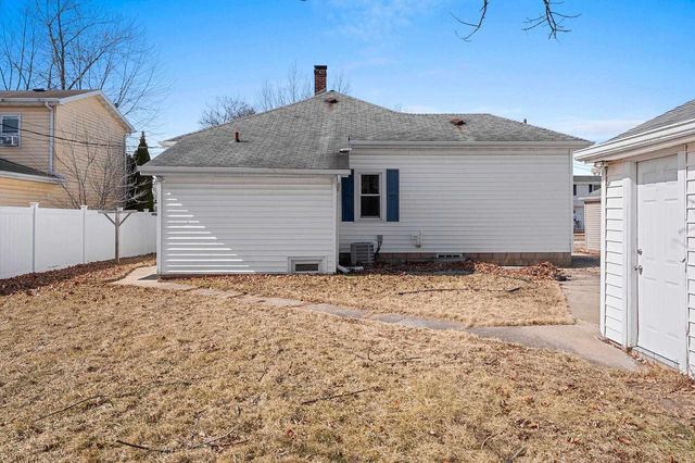 215 S ELM STREET, Kimberly, WI 54136