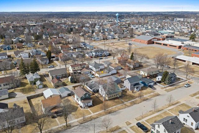 215 S ELM STREET, Kimberly, WI 54136