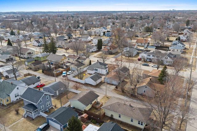 215 S ELM STREET, Kimberly, WI 54136