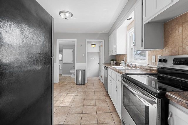 215 S ELM STREET, Kimberly, WI 54136