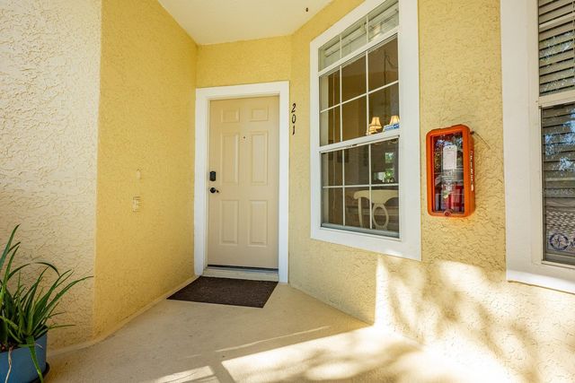 700 SEABROOK COURT 201, Altamonte Springs, FL 32714