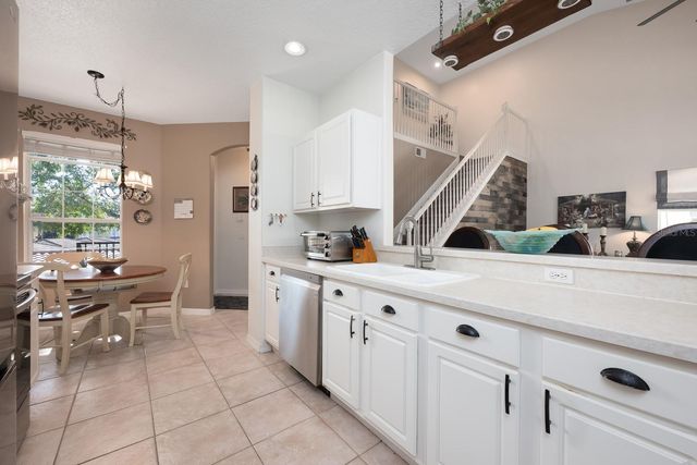 700 SEABROOK COURT 201, Altamonte Springs, FL 32714