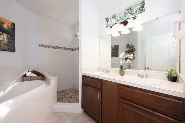 700 SEABROOK COURT 201, Altamonte Springs, FL 32714