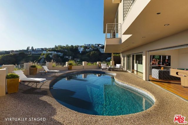 8825 Hollywood Boulevard, Los Angeles, CA 90069