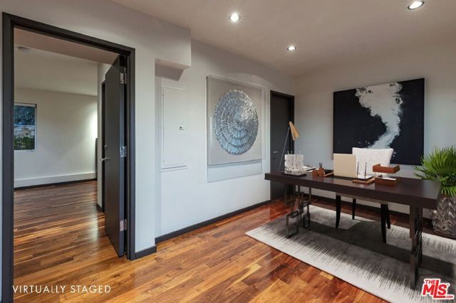 8825 Hollywood Boulevard, Los Angeles, CA 90069