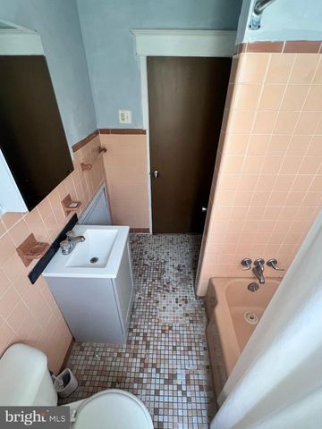 2052 S GARNET ST, Philadelphia, PA 19145