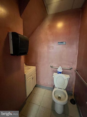 2052 S GARNET ST, Philadelphia, PA 19145