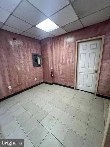 2052 S GARNET ST, Philadelphia, PA 19145