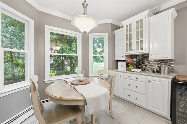 21 Wildflower Dr, Sutton, MA 01590