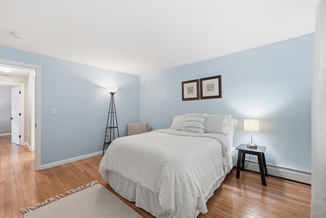 21 Wildflower Dr, Sutton, MA 01590