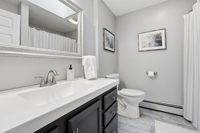 21 Wildflower Dr, Sutton, MA 01590