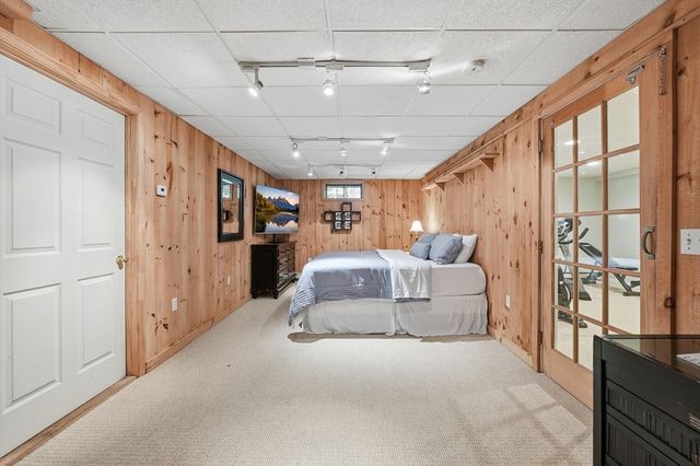 21 Wildflower Dr, Sutton, MA 01590