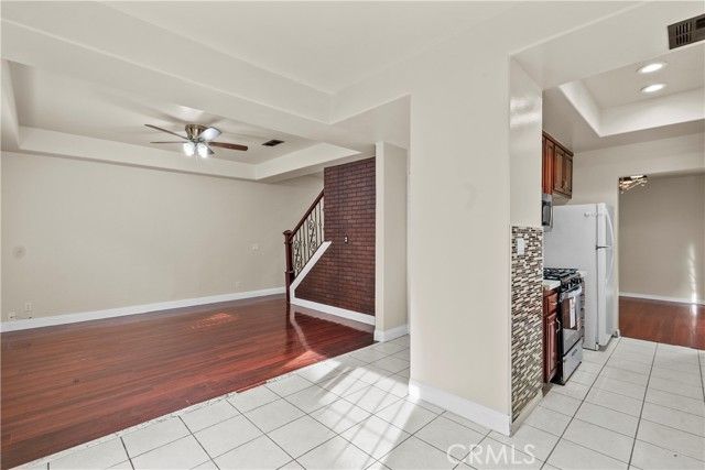 9400 Burnet 103, North Hills (los Angeles), CA 91343