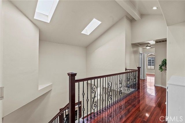 9400 Burnet 103, North Hills (los Angeles), CA 91343