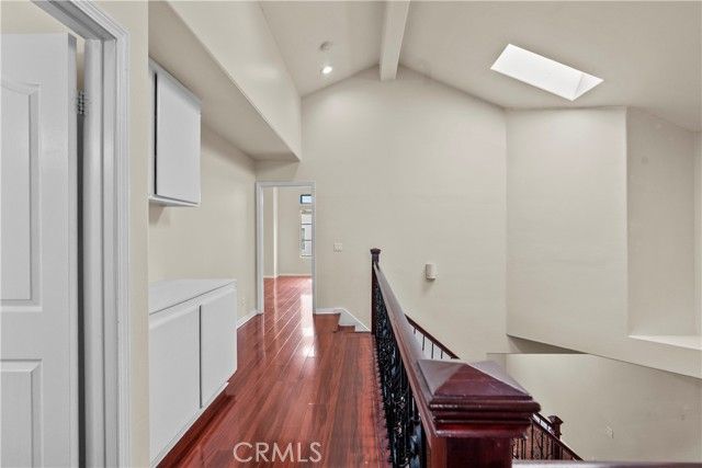 9400 Burnet 103, North Hills (los Angeles), CA 91343