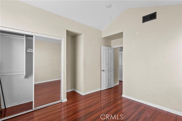 9400 Burnet 103, North Hills (los Angeles), CA 91343