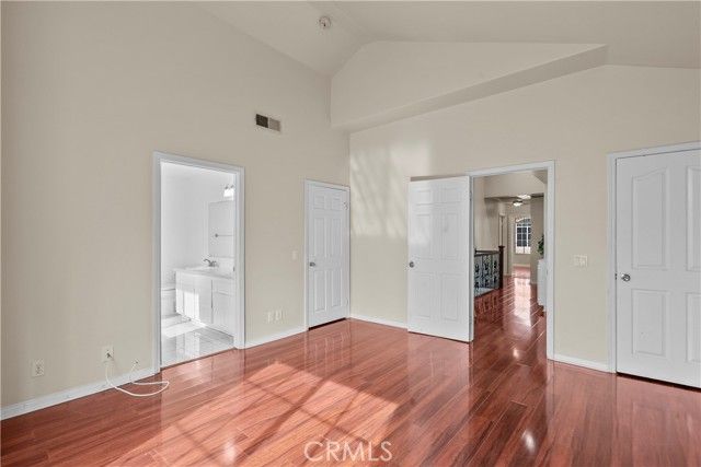 9400 Burnet 103, North Hills (los Angeles), CA 91343