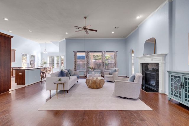 1124 Haye Road, Friendswood, TX 77546