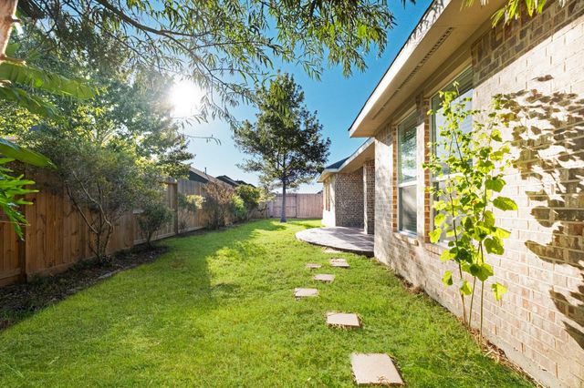 1124 Haye Road, Friendswood, TX 77546