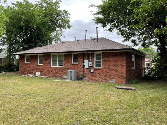 4701 N MacArthur Boulevard, Warr Acres, OK 73122