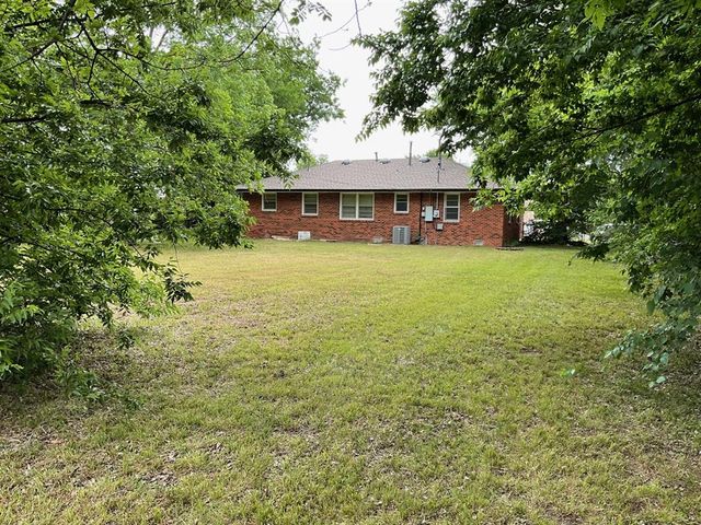 4701 N MacArthur Boulevard, Warr Acres, OK 73122