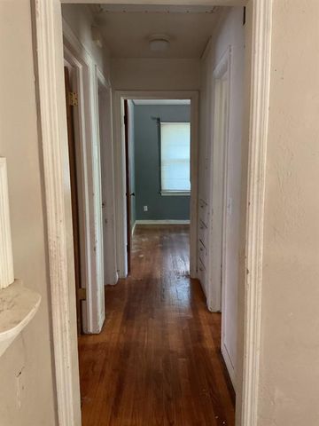 4701 N MacArthur Boulevard, Warr Acres, OK 73122