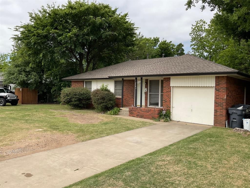 4701 N MacArthur Boulevard, Warr Acres, OK 73122