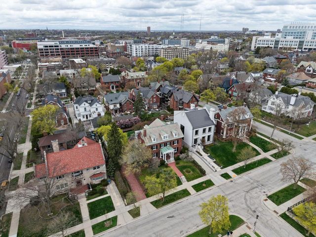 2121 Terrace AVENUE, Milwaukee, WI 53202