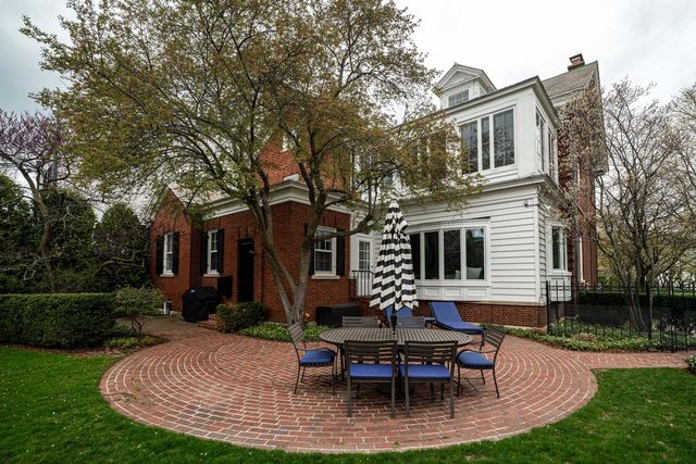 2121 Terrace AVENUE, Milwaukee, WI 53202