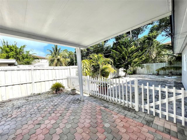 310 SW 10th St, Fort Lauderdale, FL 33315