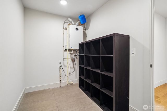 3319 W ELMORE Street, Seattle, WA 98199