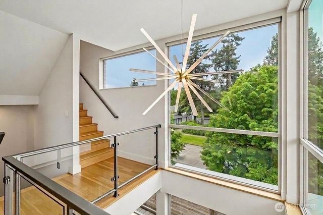 3319 W ELMORE Street, Seattle, WA 98199