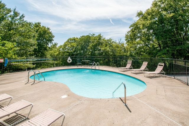 110 Bellevue Rd Apt 30, Nashville, TN 37221
