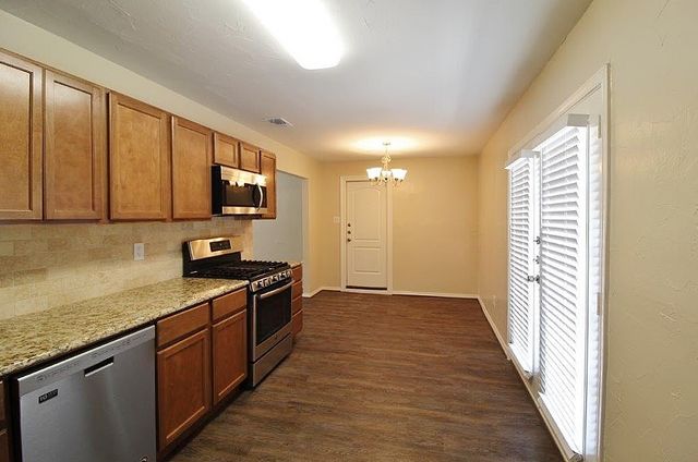 610 Overlook Drive, Midlothian, TX 76065