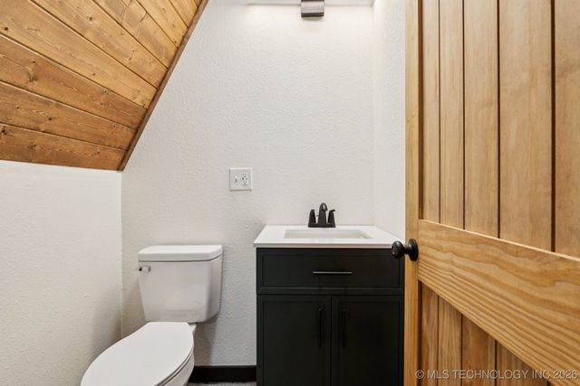 800 Kiawa Road, Eucha, OK 74346