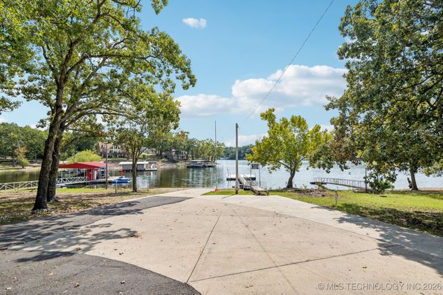 800 Kiawa Road, Eucha, OK 74346