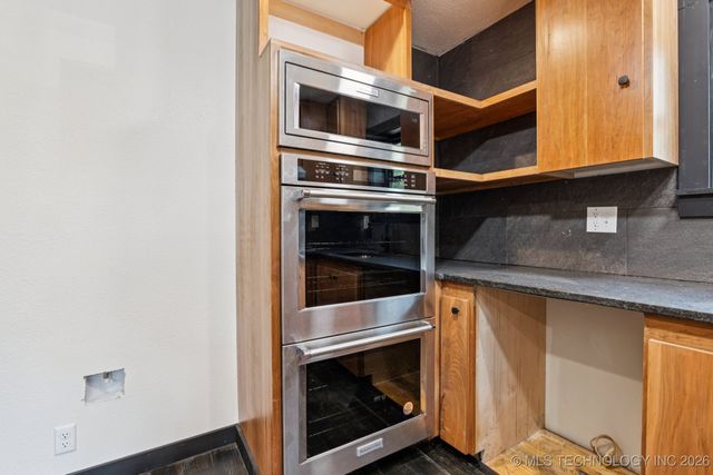 800 Kiawa Road, Eucha, OK 74346