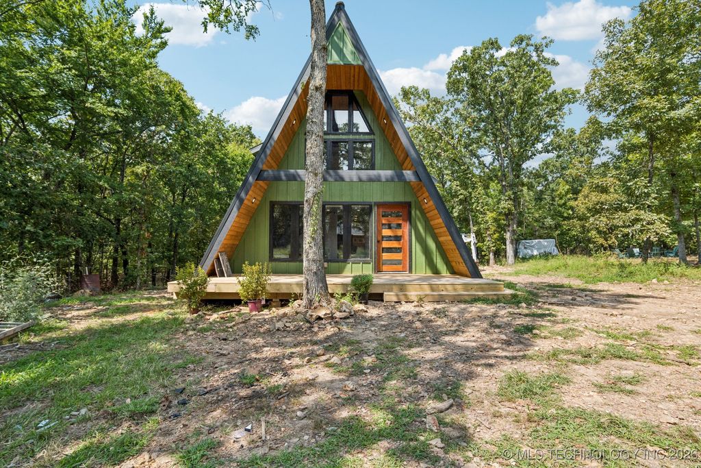 800 Kiawa Road, Eucha, OK 74346