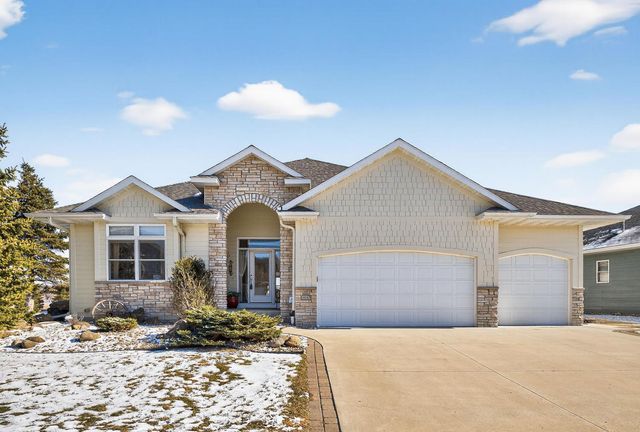 4063 Autumn Lake Court SW, Rochester, MN 55902