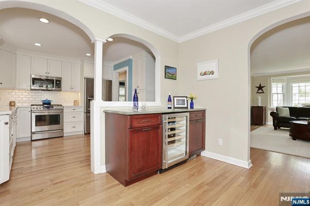 70 Ridge Road, Glen Rock, NJ 07452