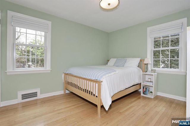 70 Ridge Road, Glen Rock, NJ 07452