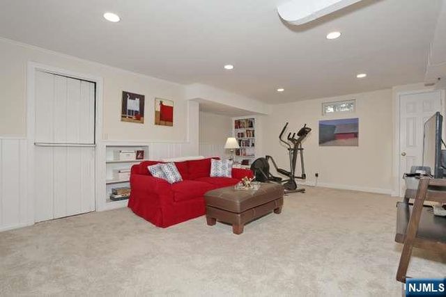 70 Ridge Road, Glen Rock, NJ 07452